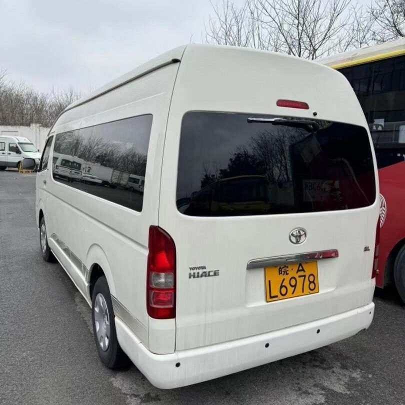 Delivery vehicle for trade logistics and transport services